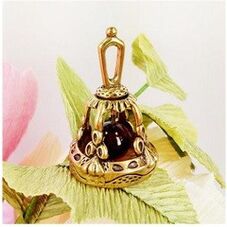 It is best to purchase a bell amulet during the waxing moon. 